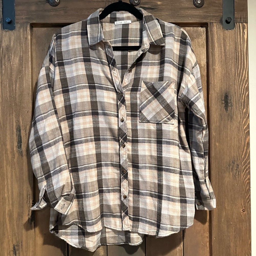 Women’s oversized flannel button-down